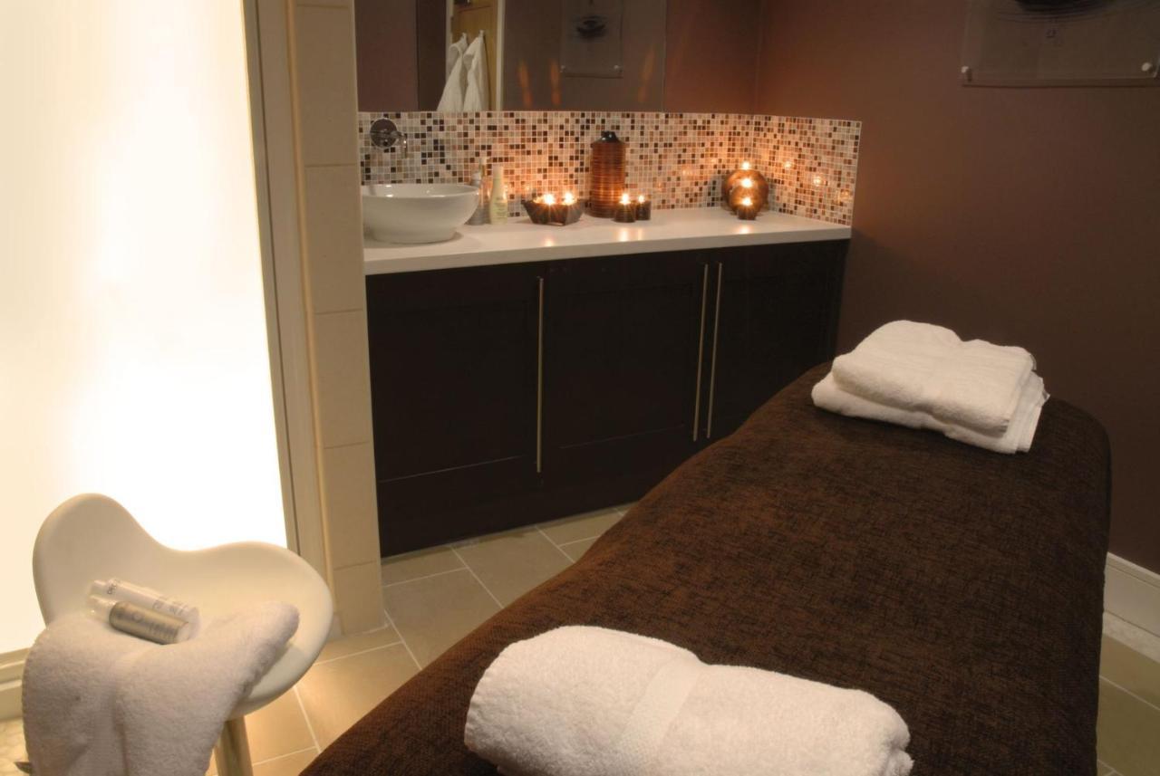Skylark Sleeps 8 Private Hot Tub & Dogs Welcome Nr Padstow, Resort Pool Bar & Watersports St Columb Major Exterior foto